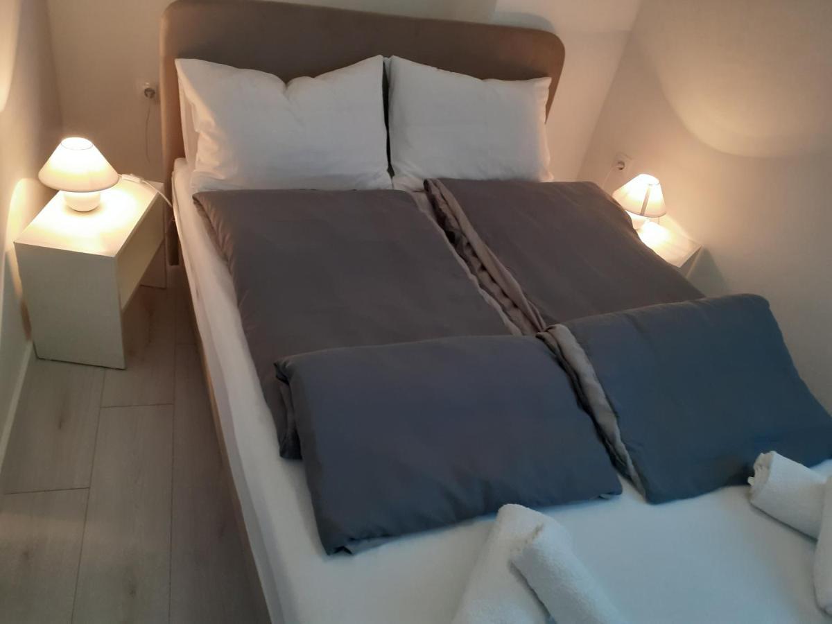 Apartament Lorena *